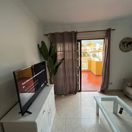 Große Terrasse Mit Esstisch, Markise. Einfach Apartment Los Realejos