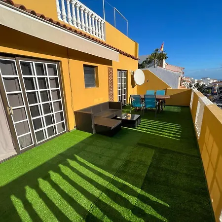 Apartment Große Terrasse Mit Esstisch, Markise. Einfach *